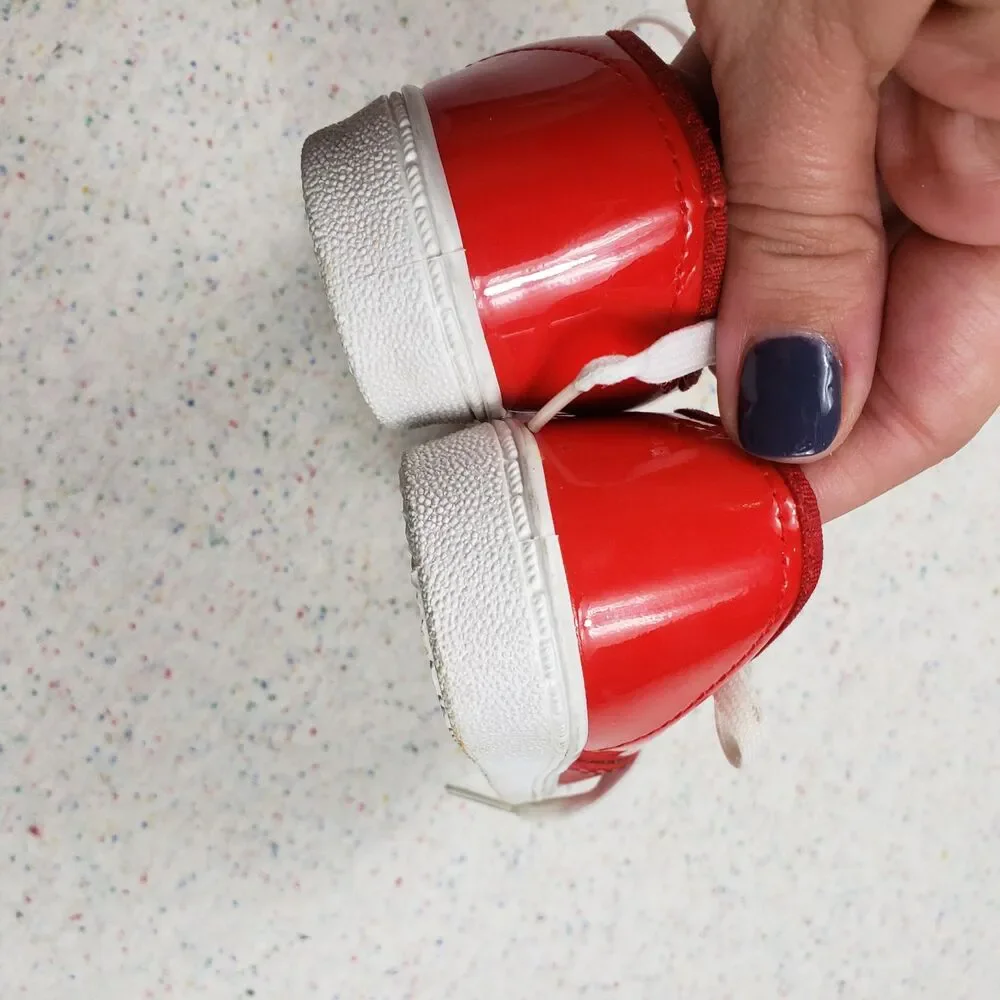 Vintage red patent leather baby shoes 4